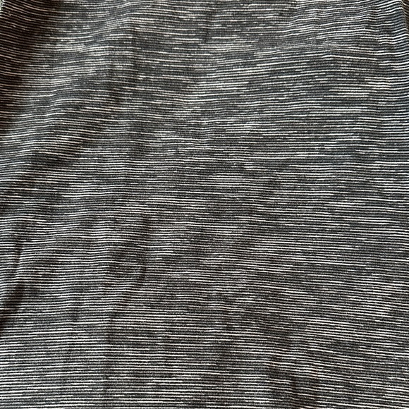 Women's Lululemon tank top - Picture 2 of 4